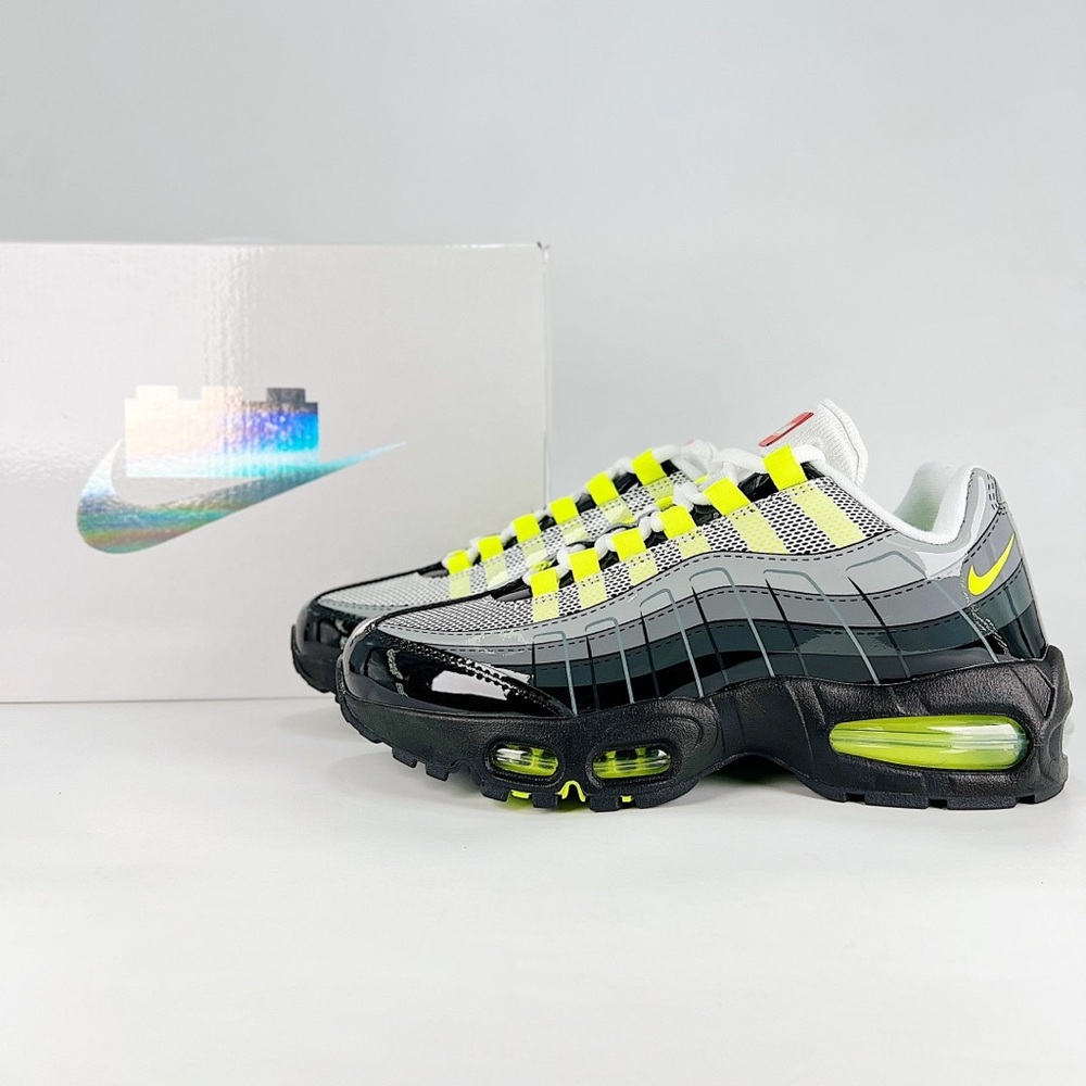 Nike x LEGO Air Max 95